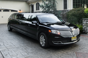 8 Passenger MKT - Black